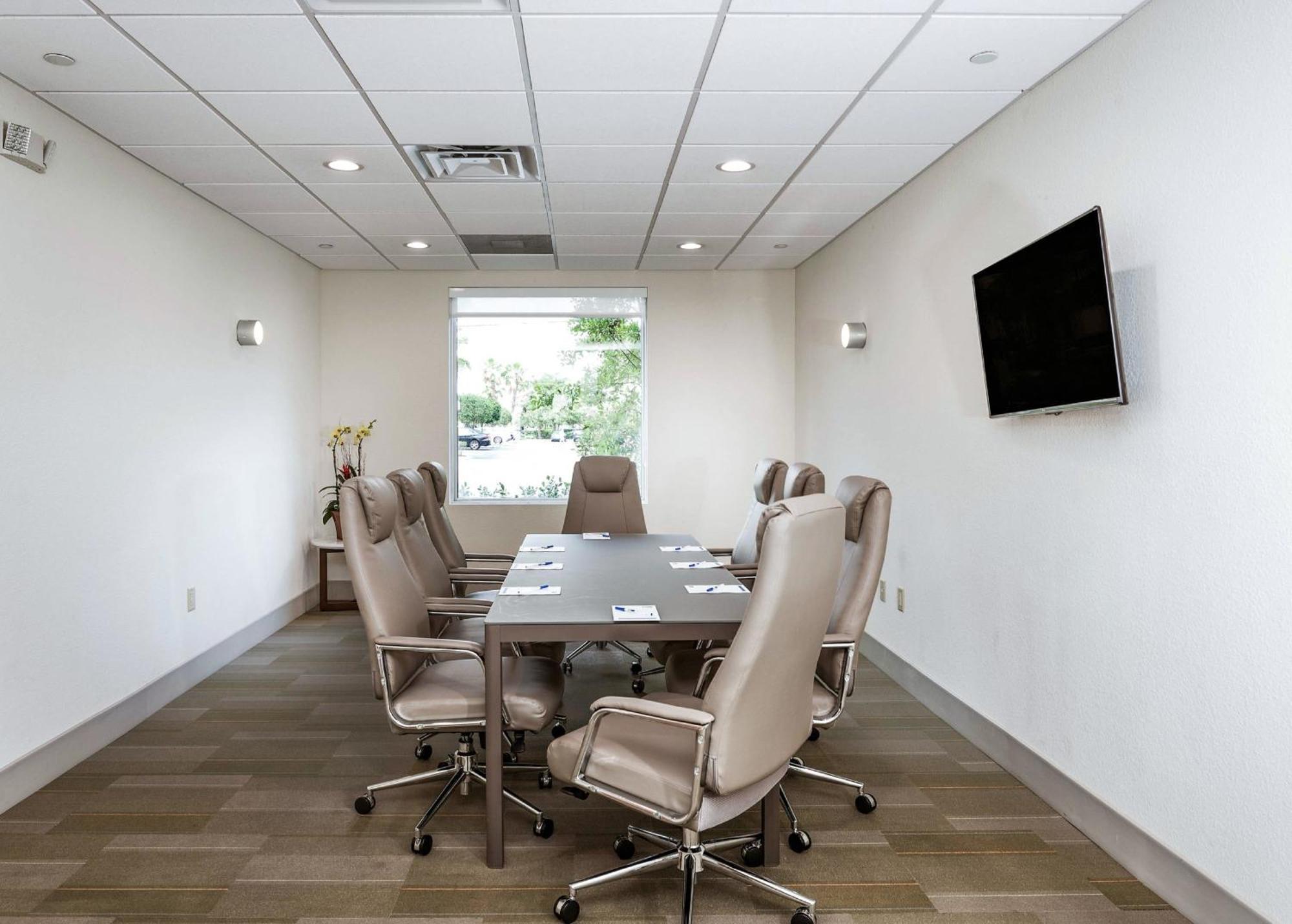 Holiday Inn Express & Suites Lantana By Ihg Luaran gambar